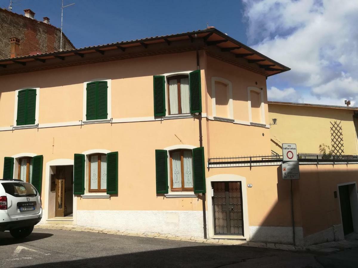 La Terrazza Apartment Chiusi Luaran gambar