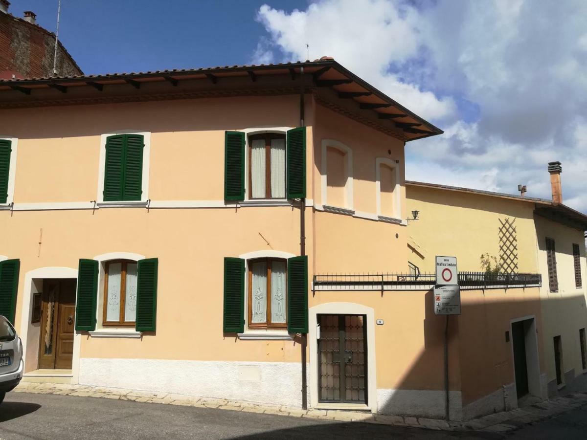 La Terrazza Apartment Chiusi Luaran gambar